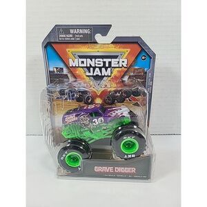 New In Box Monster Jam Grave Digger Truck Series 36 1:64 Scale